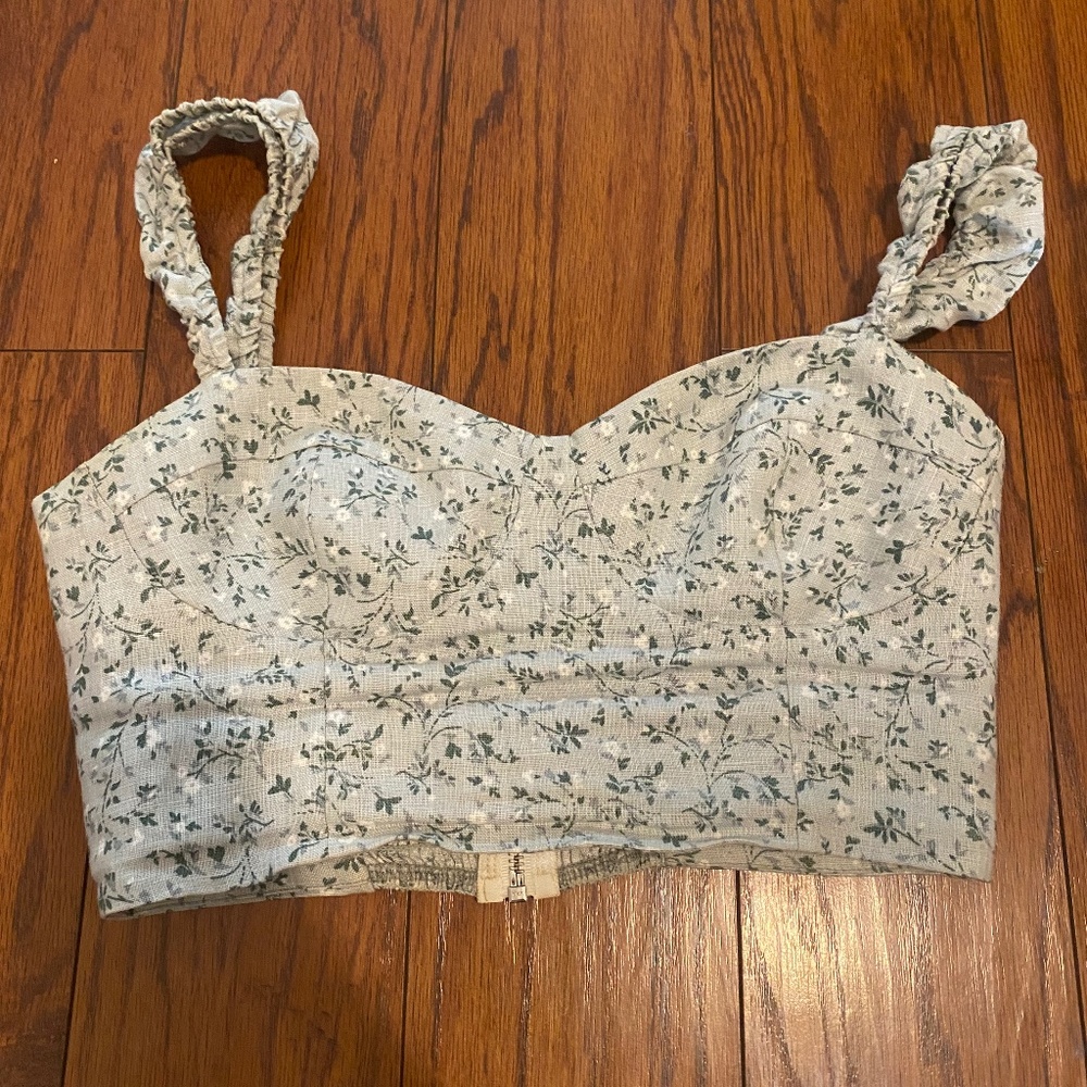 Reformation top sz 4